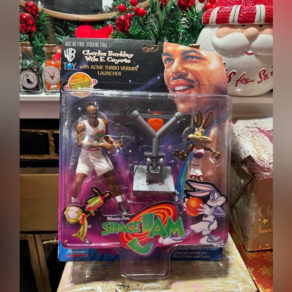 VINTAGE 1996 Warner bros space jam Charles Barkley wile E. Coyote action figure✨
